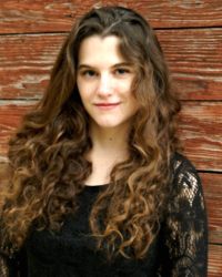 Headshot of Shannon Thompson